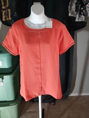 NWT Calvin Klein Coral Short-Sleeve Blouse Lightweight Minimalist Office Attire